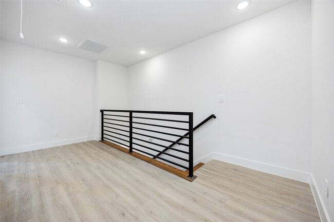 Building Photo - 4601 Newberry St