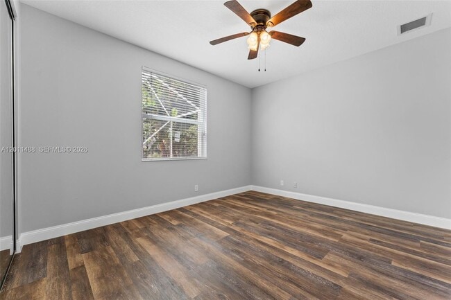 Building Photo - 1019 Egret Cir N