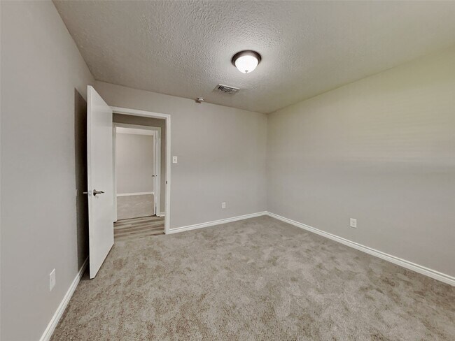 Building Photo - 24107 Lone Elm Dr