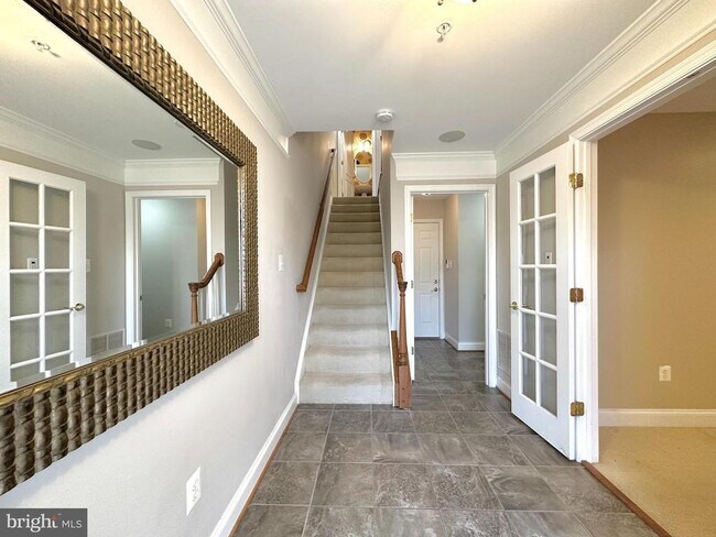 Building Photo - 11837 Regents Park Dr