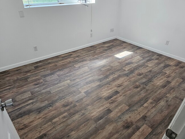 Building Photo - 1157 N 600 W