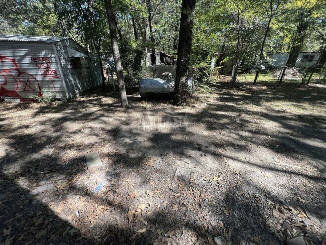 Building Photo - Beautiful Remodeled 3 Bed 1.5 Bath