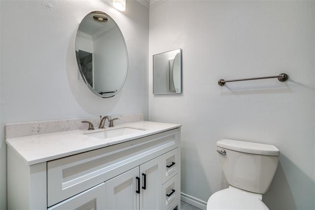 Building Photo - 900 Wateka Way