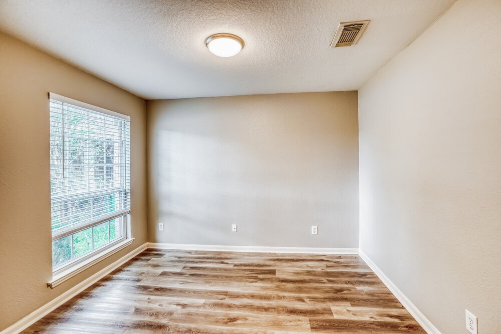 Building Photo - 4703 Montclair Hill Ln