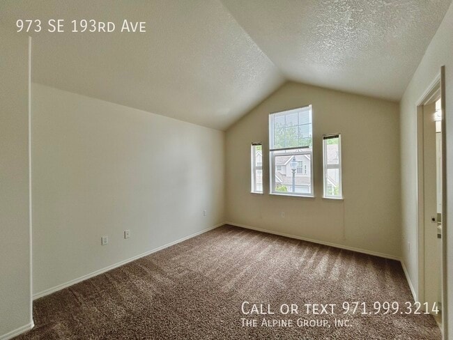 Building Photo - 973 SE 193rd Ave