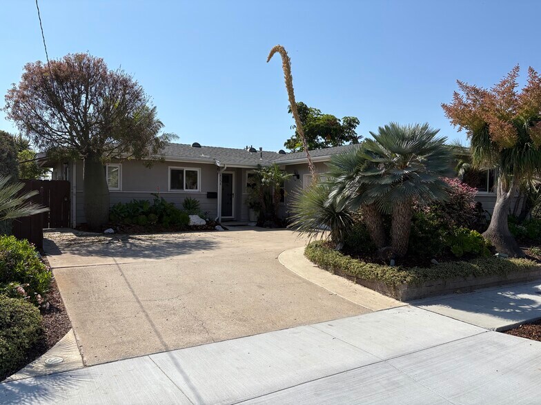 Primary Photo - 4354 Mount Castle Ave