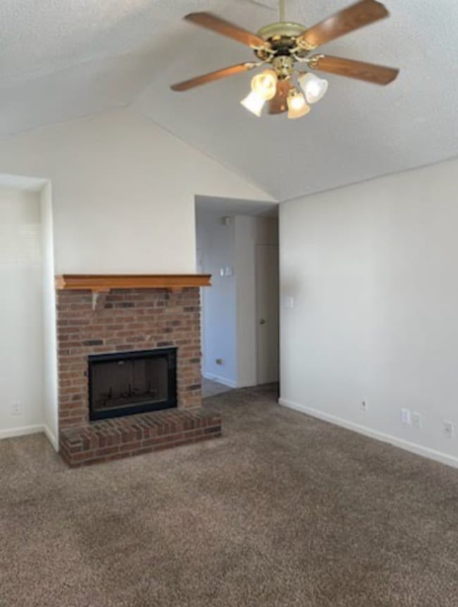 Building Photo - 1049 Mile High Dr