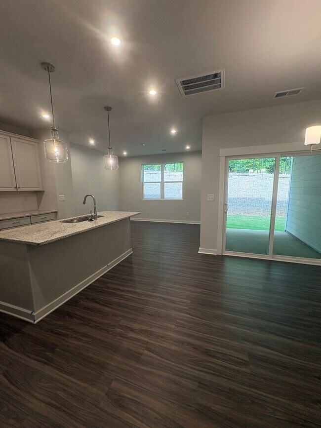 Building Photo - New Construction