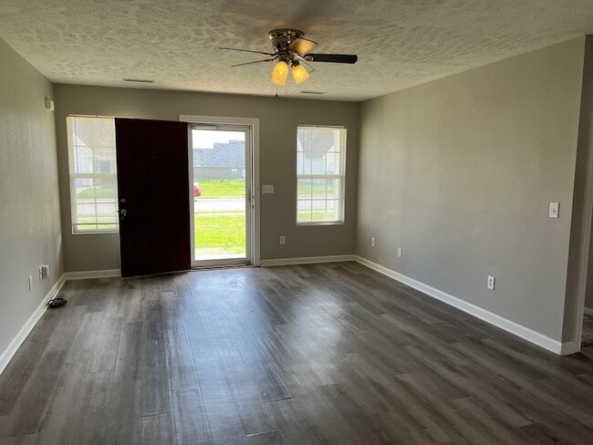 Building Photo - 1417 Journey Dr