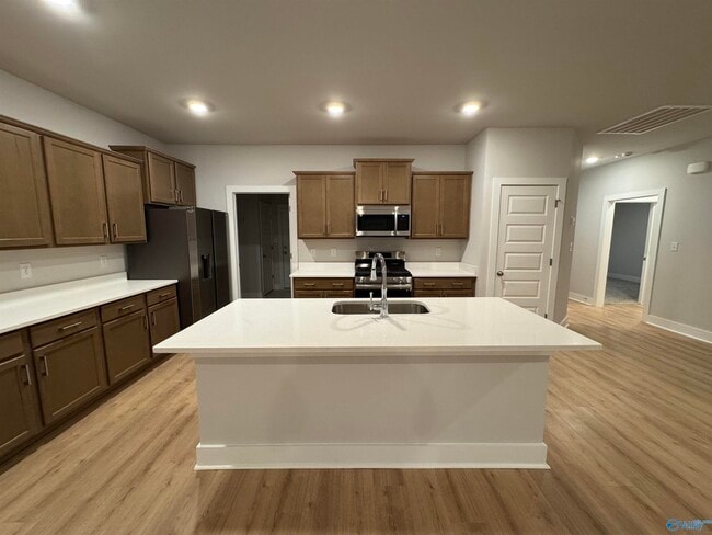 Building Photo - 12631 Whitcomb Cir