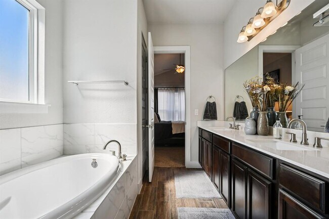 Building Photo - 11212 Charger Wy