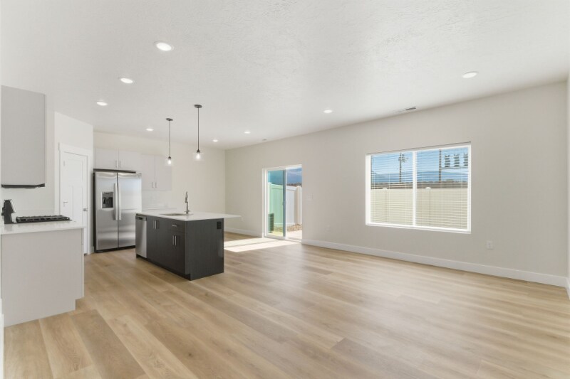 Building Photo - 3143 W 1625