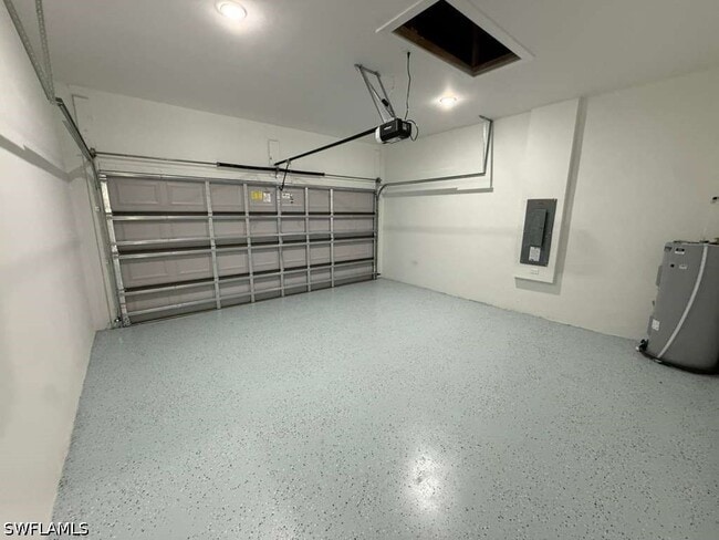 Building Photo - 723 Epps Brown St E