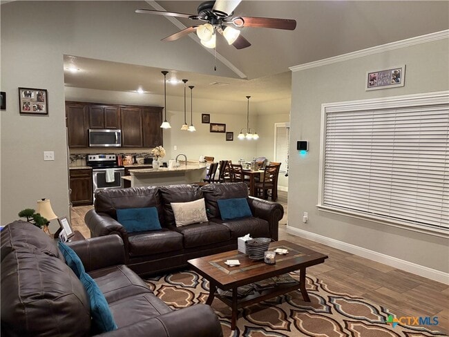 Building Photo - 8205 Salt Mill Hollow Dr