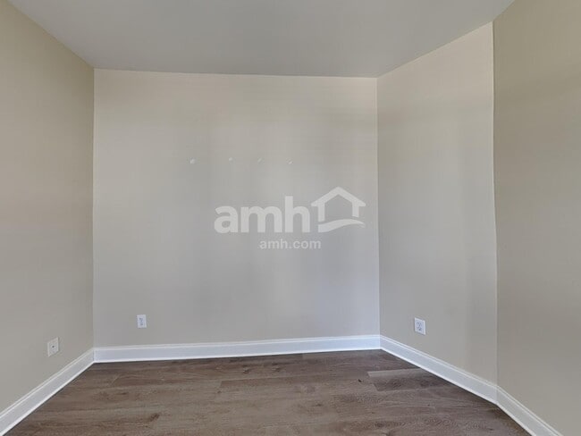 Building Photo - 15721 Seafield Ln