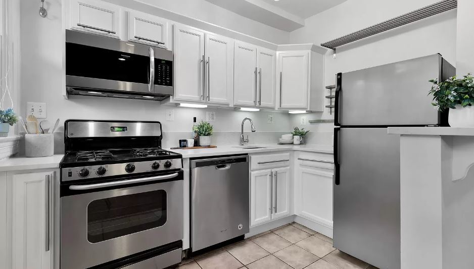 Upstairs kitchen - 2715 11th St NW