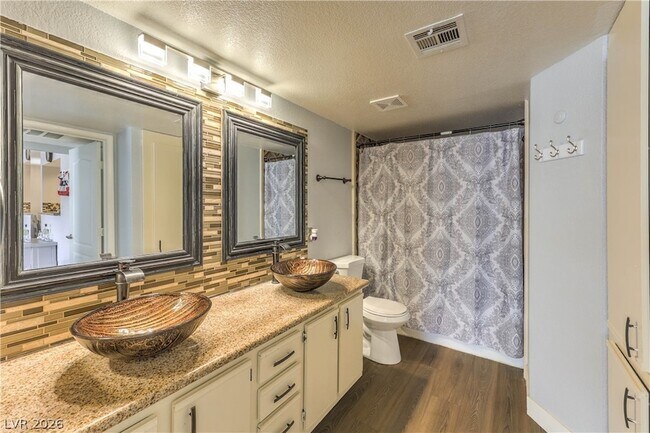 Building Photo - 5055 W Hacienda Ave