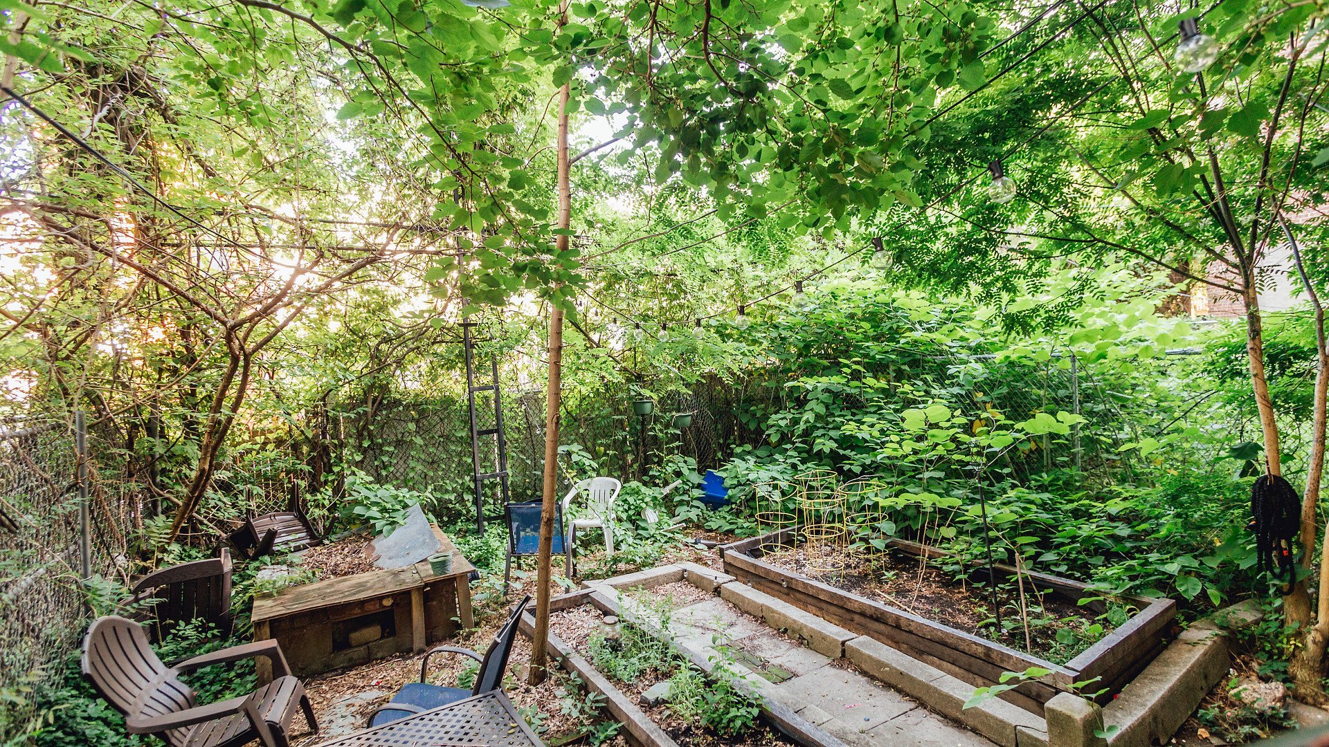 Building Photo - 1154 Gates Ave