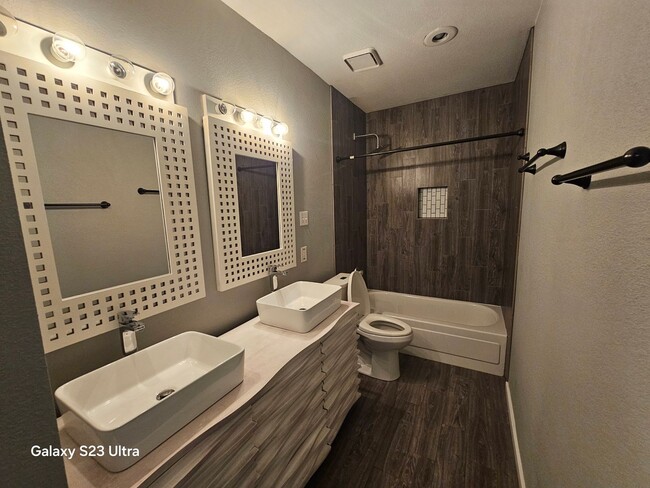 Building Photo - FREE RENT  INTERESTED??  Welcome nearly new, updated single-level patio home
