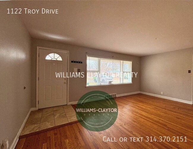 Building Photo - Cozy 2-Bedroom, 1-Bath Home with Bonus Fea...