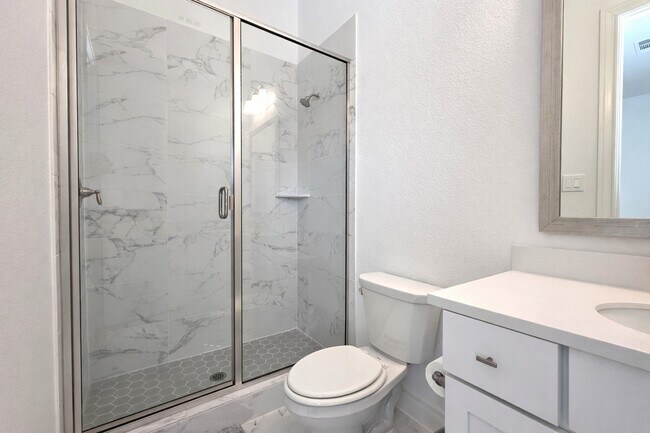 Building Photo - 22045 Gateway Arch Dr