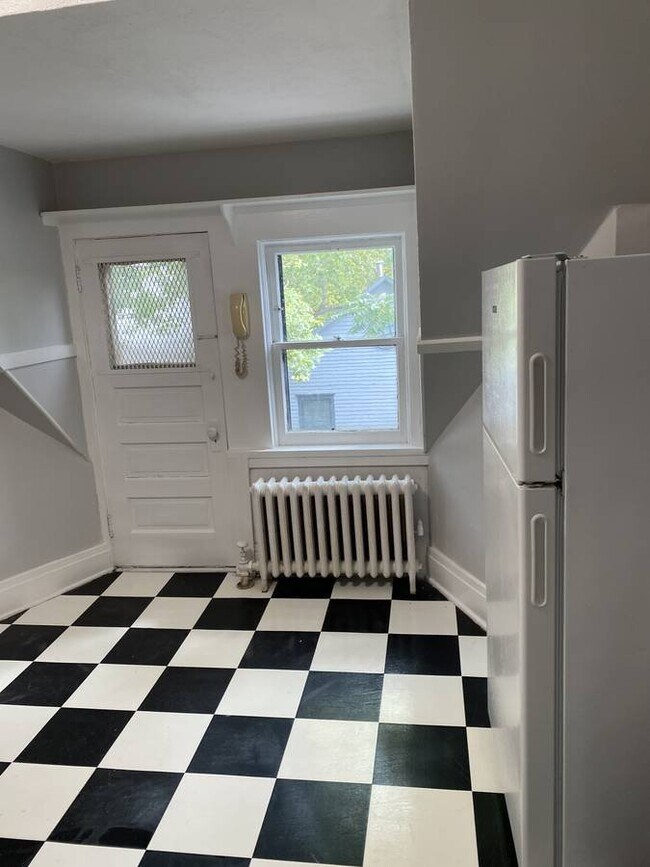 Building Photo - 405 Elmwood Ave