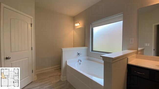Building Photo - 5430 Bluebell Cir