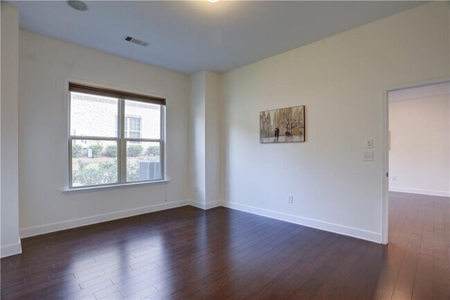 Building Photo - 104 Wellington Trce