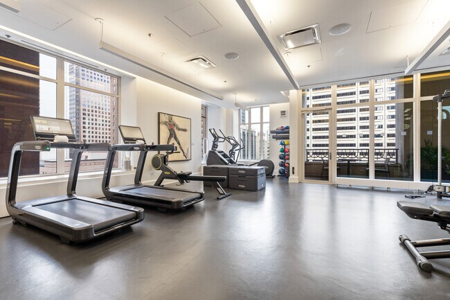 Building Photo - 118 E Erie St