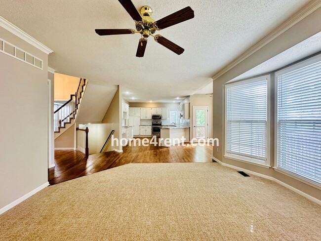 Building Photo - Beautifully Renovated Home in Olathe with a Finished Basement!