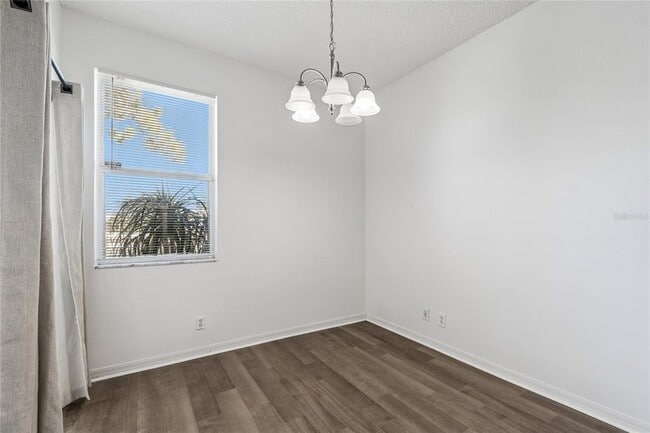 Building Photo - 571 Shoreham Ct NE