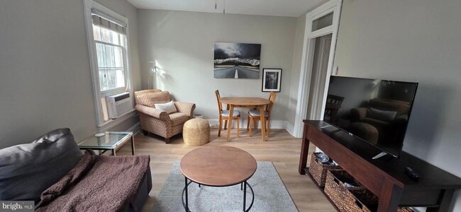 Building Photo - 1211 33rd St NW