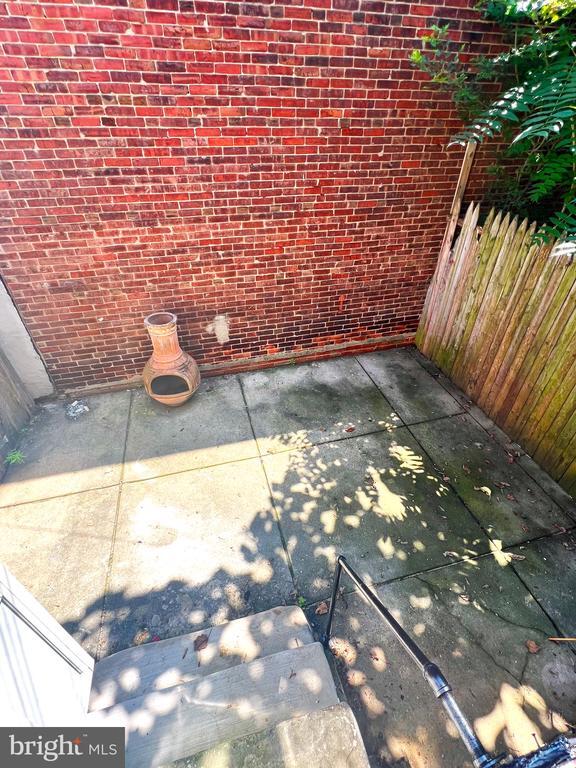 Building Photo - 2413 S 64th St