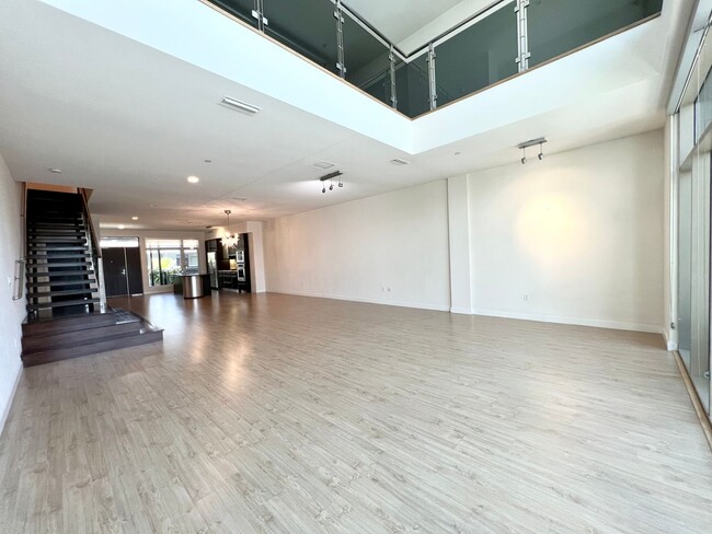 Building Photo - MOVE IN SPECIAL!!! FIRST MONTH FREE!!! LUX...