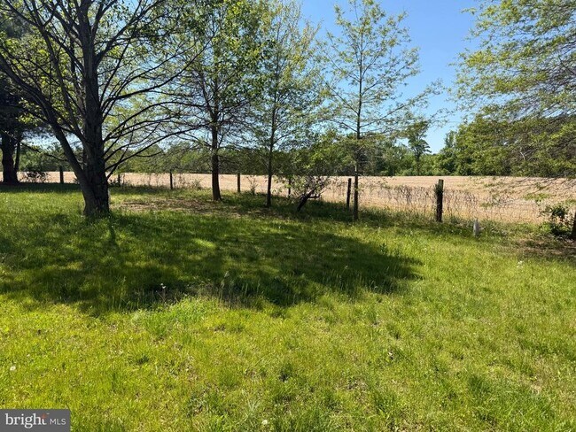 Building Photo - 39 N Friendship Ct