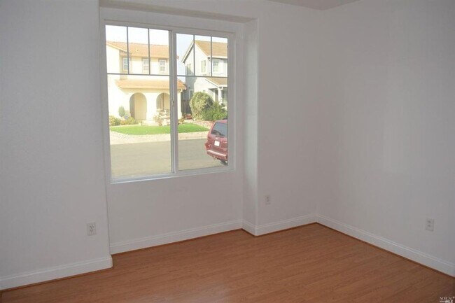 Building Photo - Spacious 4/3 located by American Canyon High available for rent!