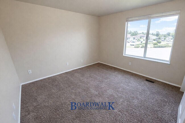 Building Photo - 661/663 N 980 W