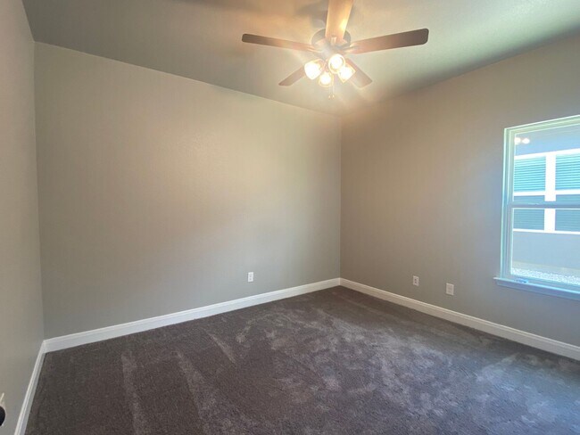 Building Photo - 1615 Black Kettle Trl
