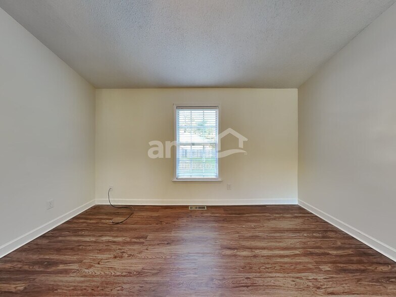 Building Photo - 1535 Reynolds Forest Dr