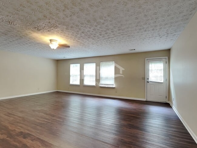 Building Photo - 931 Winding Down Way