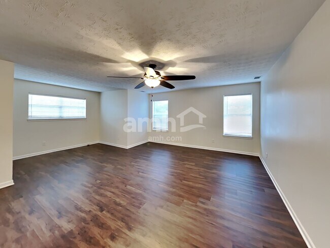Building Photo - 3188 Bradford Pear Dr