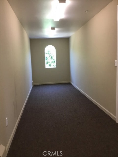 Building Photo - 9772 Crestview Cir