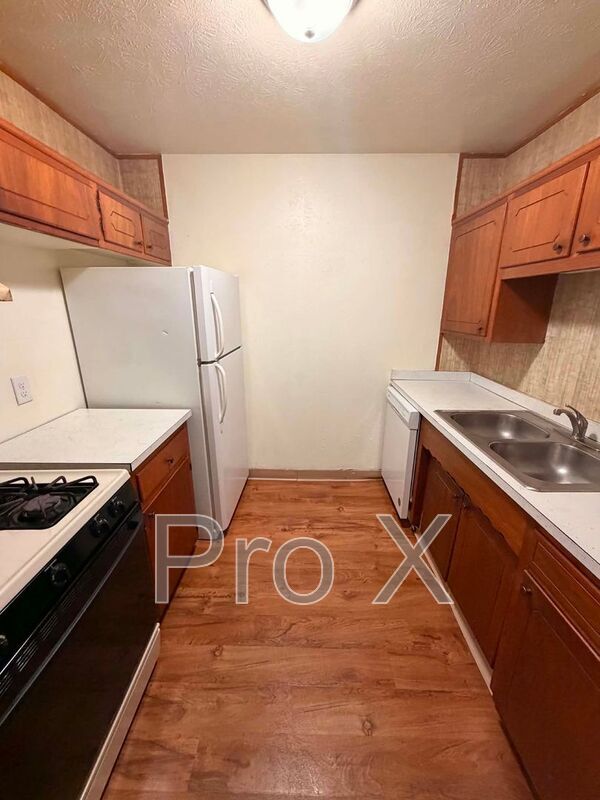 Building Photo - 1807 Grand