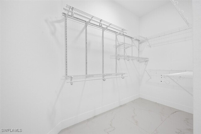 Building Photo - 1609 Nelson Rd N