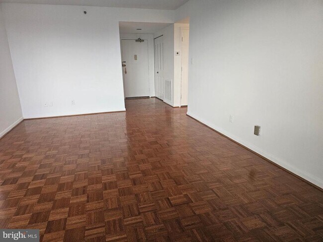 Building Photo - 3709 S George Mason Dr