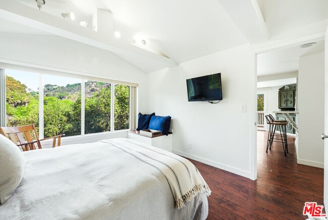 Building Photo - 19511 Sunken Trail