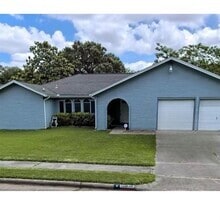 Building Photo - 10919 Gulfdale Dr