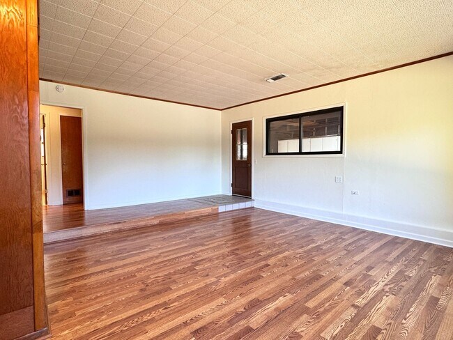 Building Photo - Gorgeous .5 acre lot in Auburn