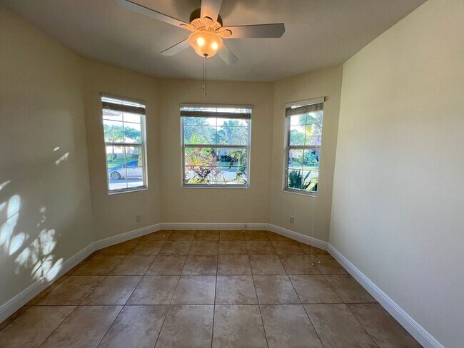 Building Photo - Luxury Living in a Gated Community – Modern 2-Bed Home with Premium Amenities!