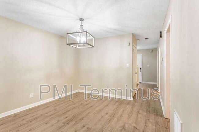 Building Photo - 2672 Moss Ln